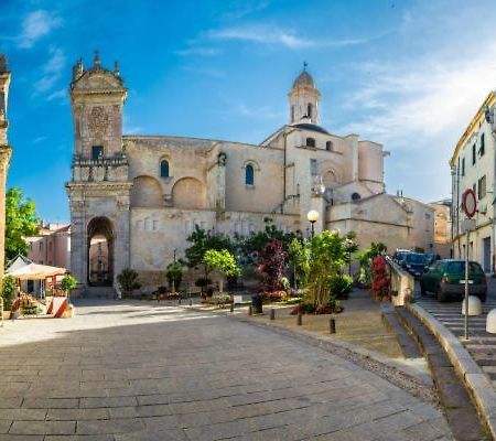 Guest House Italy 21 -Affittacamere ซัสซารี ภายนอก รูปภาพ