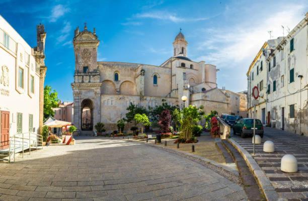 Guest House Italy 21 -Affittacamere ซัสซารี ภายนอก รูปภาพ