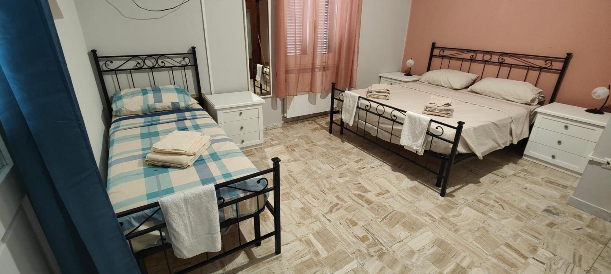 Guest House Italy 21 -Affittacamere ซัสซารี ภายนอก รูปภาพ